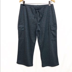 <NWOT>Pretty Girl Gray Cropped Pants